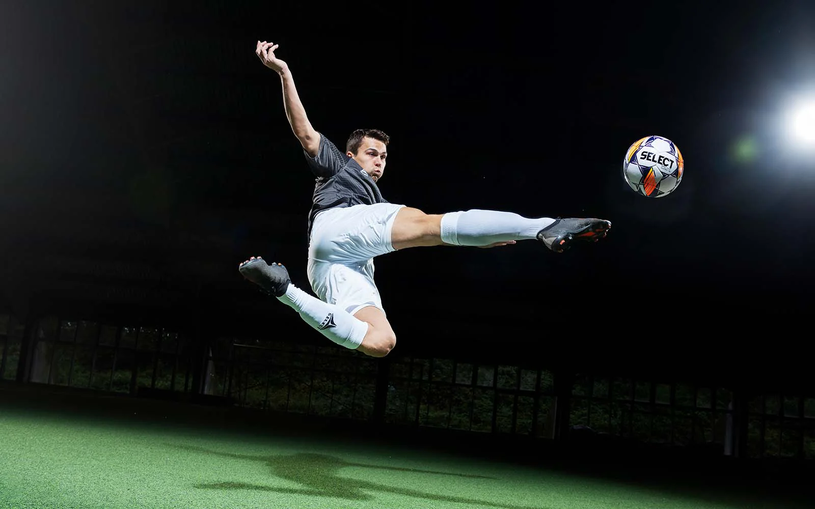 雷恩冷血逆襲！米蘭輸球晉級！.